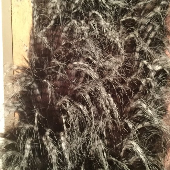 Faux fur ladies vest - Picture 2 of 4